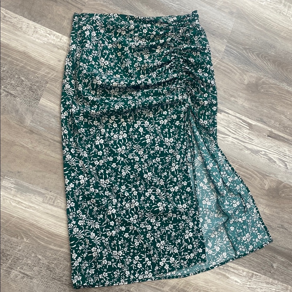 SHEIN Green and White Ruched Wrap Midi Skirt